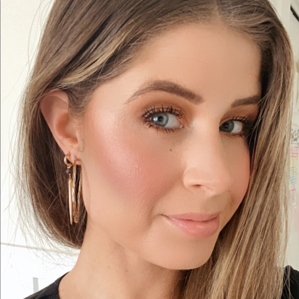 Meet your Posher, Natalie